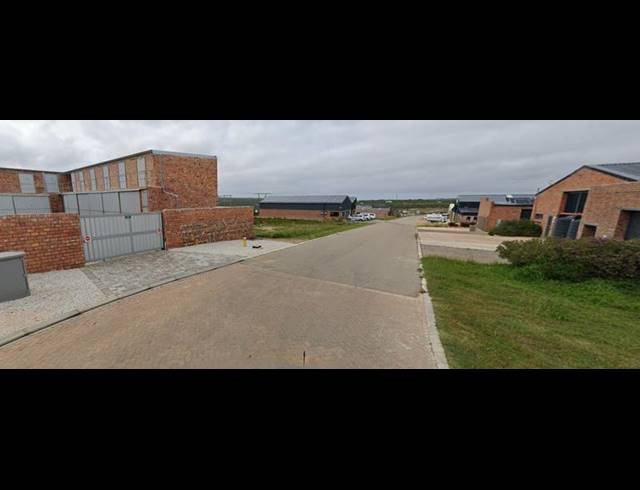 INDUSTRIAL FOR SALE IN STILBAAI EAST